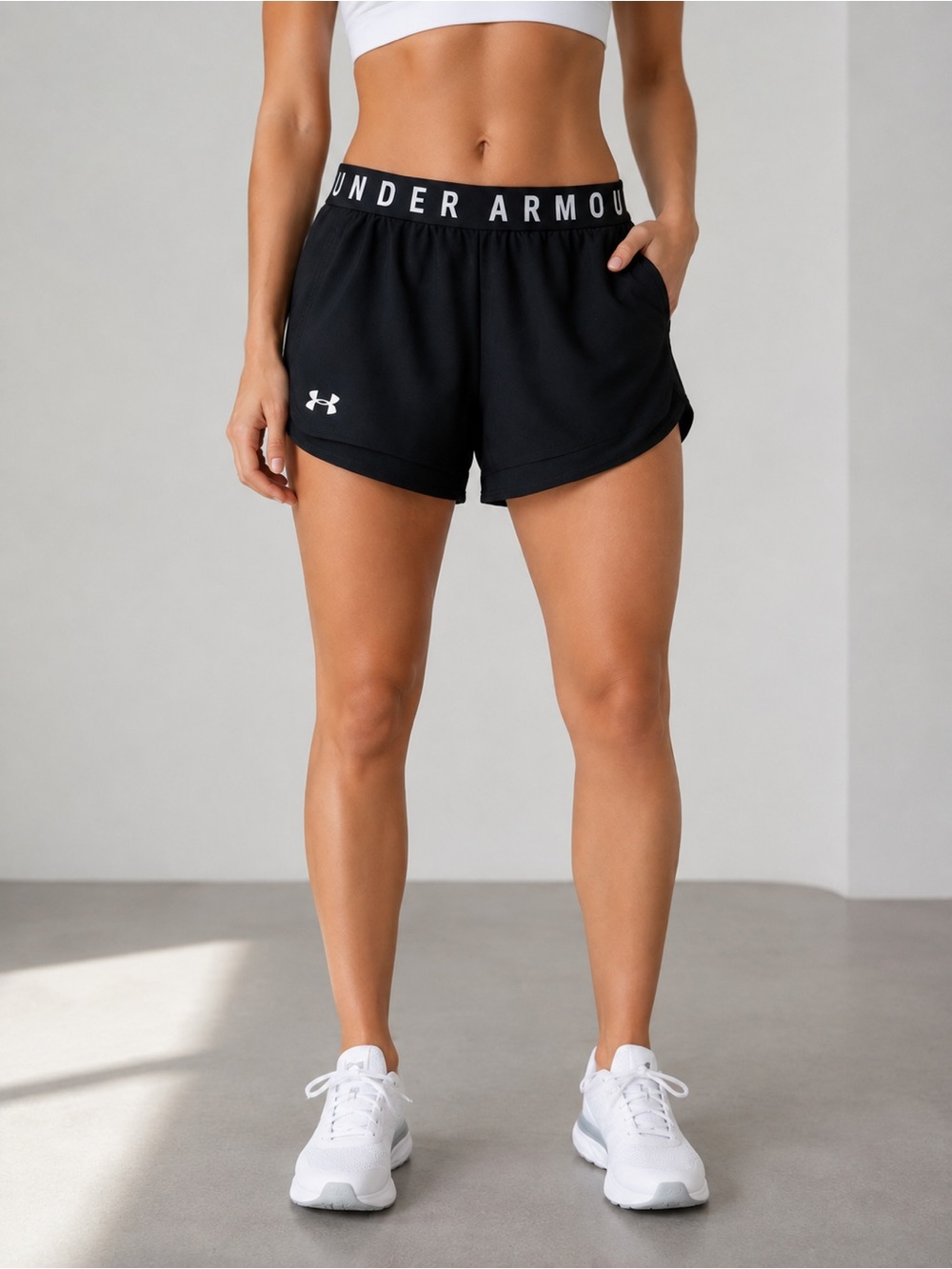 Under Armour Women’s M Medium HeatGear Loose Athletic Running Shorts Gray White